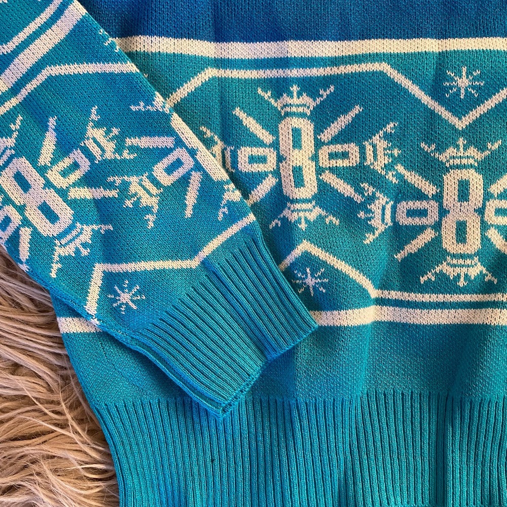 Three Olives Vodka "Sleighin' It" Ugly Christmas Sweater Men's Sz M Blue White - Picture 5 of 5
